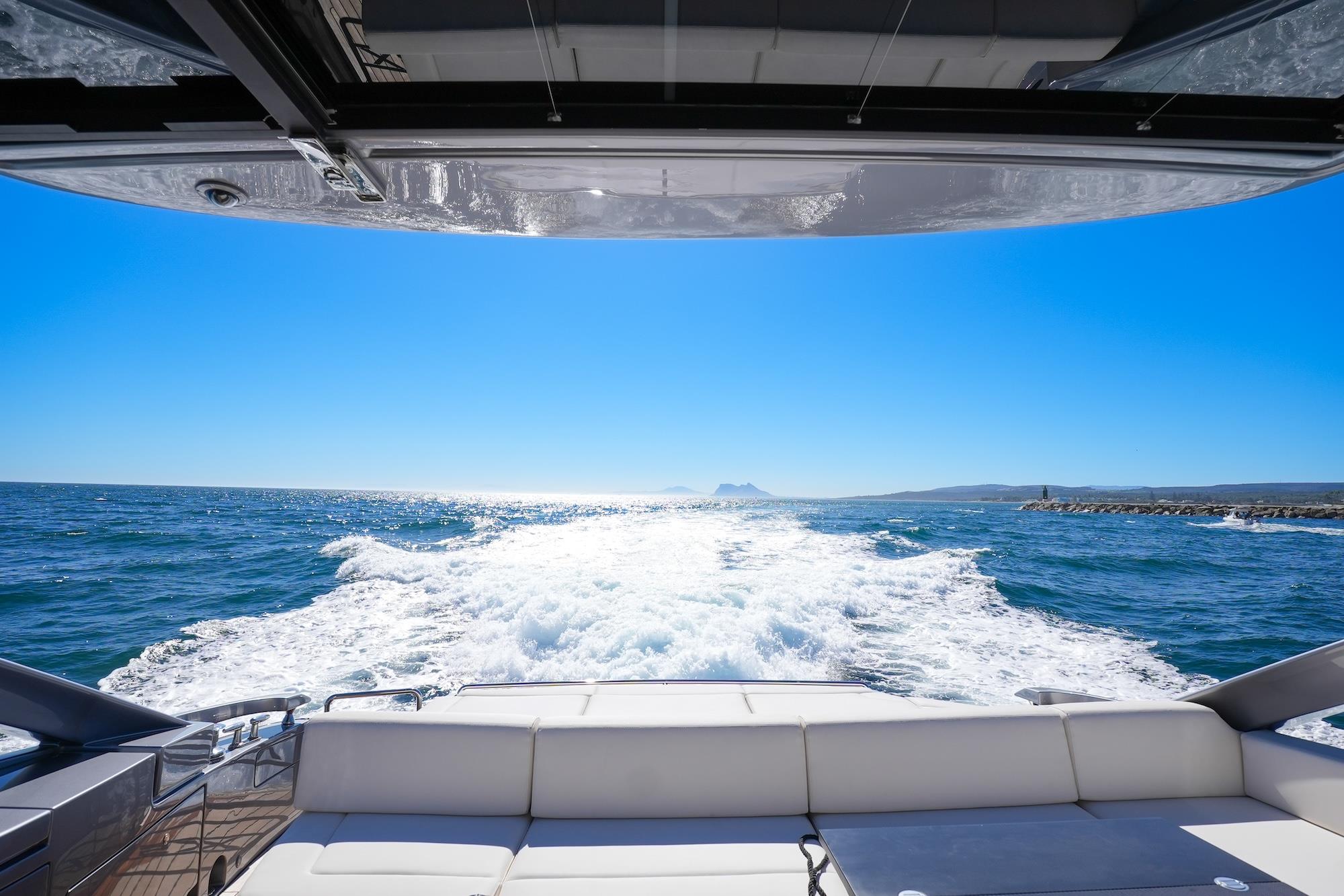 2024 PERSHING 5X 